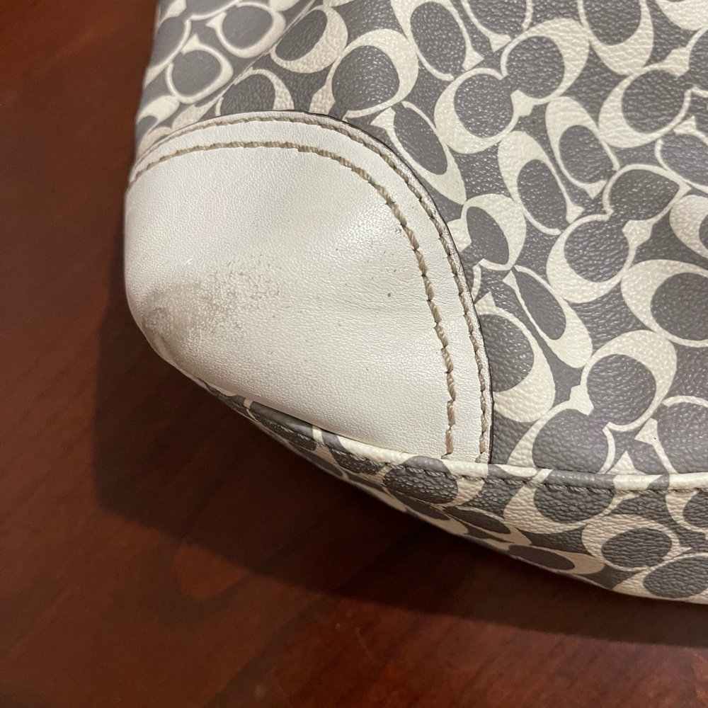 Coach Purse - Picture 8 of 9